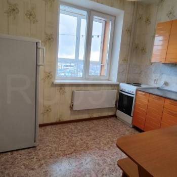 Сдается 1-комнатная квартира, 39 м²