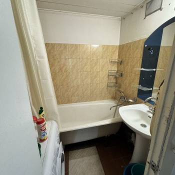 Продается Многокомнатная квартира, 70,3 м²