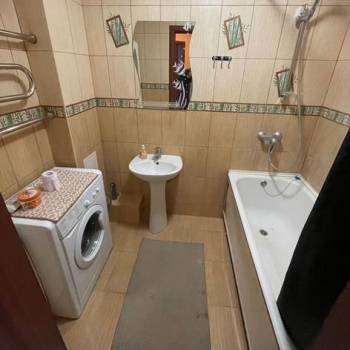 Сдается 1-комнатная квартира, 43 м²