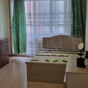 Продается 1-комнатная квартира, 42 м²