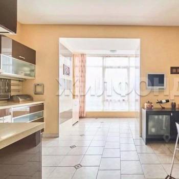 Продается 3-х комнатная квартира, 140 м²