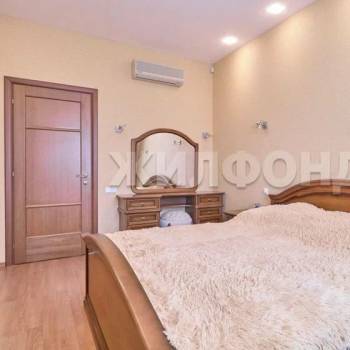 Продается 3-х комнатная квартира, 140 м²