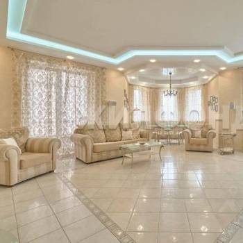 Продается 3-х комнатная квартира, 140 м²