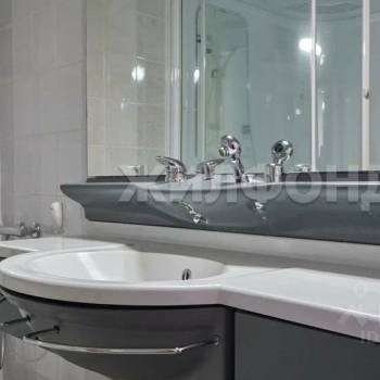 Продается 3-х комнатная квартира, 140 м²