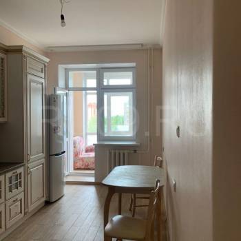 Продается 1-комнатная квартира, 44 м²