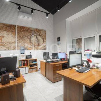 Сдается Нежилое помещение, 164 м²
