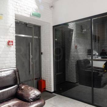 Сдается Нежилое помещение, 164 м²