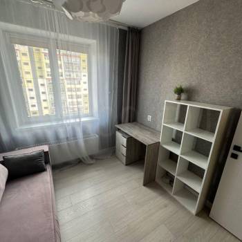 Сдается Многокомнатная квартира, 60 м²
