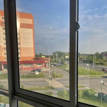 Продается 1-комнатная квартира, 42 м²