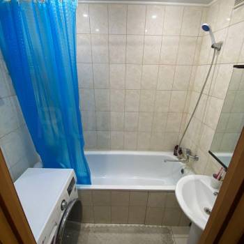 Продается 1-комнатная квартира, 41 м²