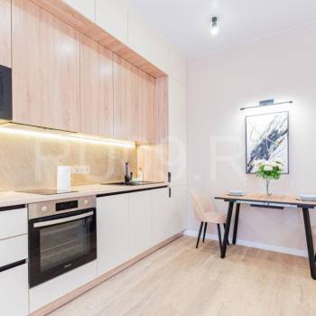Продается 1-комнатная квартира, 38 м²