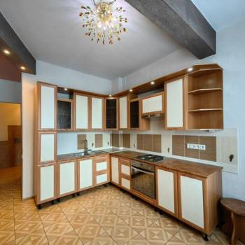 Продается 1-комнатная квартира, 49 м²