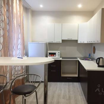 Продается 1-комнатная квартира, 54 м²