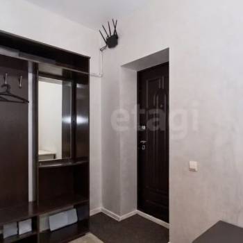 Продается 1-комнатная квартира, 54 м²