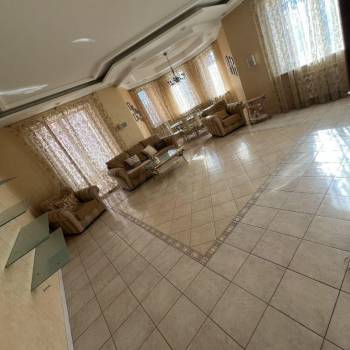 Продается 3-х комнатная квартира, 140 м²