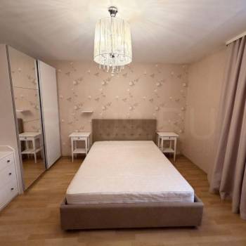 Сдается 2-х комнатная квартира, 75 м²