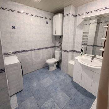 Сдается 2-х комнатная квартира, 75 м²