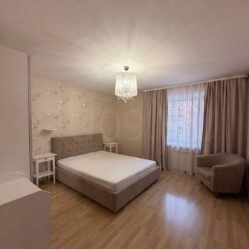 Сдается 2-х комнатная квартира, 75 м²