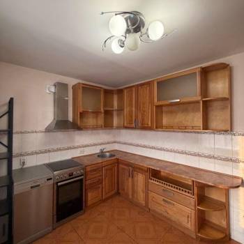 Сдается 2-х комнатная квартира, 75 м²