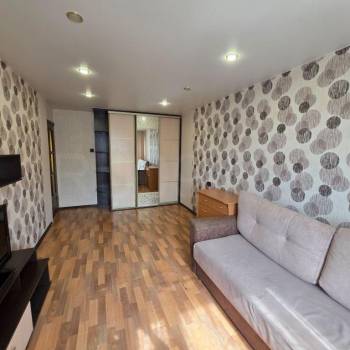 Продается 2-х комнатная квартира, 42 м²