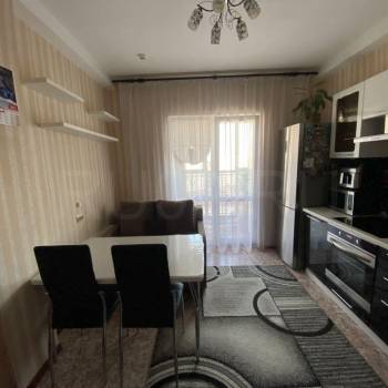 Продается 1-комнатная квартира, 40 м²