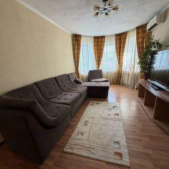 Сдается 2-х комнатная квартира, 74 м²