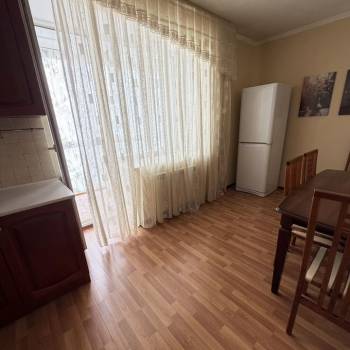 Сдается 2-х комнатная квартира, 74 м²