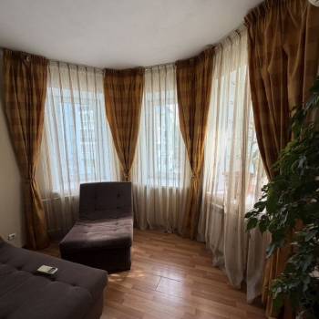 Сдается 2-х комнатная квартира, 74 м²