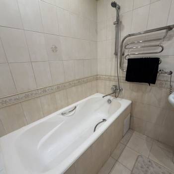 Сдается 2-х комнатная квартира, 74 м²