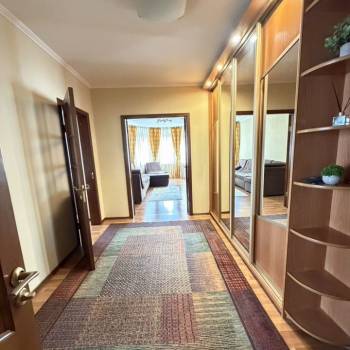 Сдается 2-х комнатная квартира, 74 м²