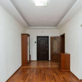 Продается 2-х комнатная квартира, 106,9 м²