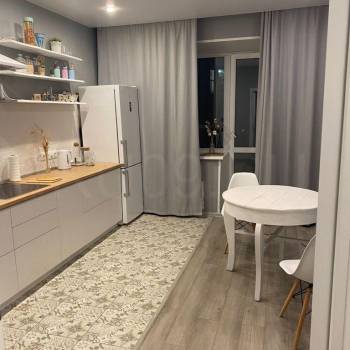 Продается 1-комнатная квартира, 44 м²