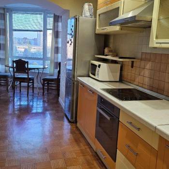 Сдается 2-х комнатная квартира, 64 м²