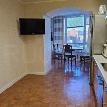 Сдается 2-х комнатная квартира, 64 м²