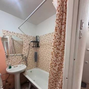 Продается 1-комнатная квартира, 35 м²