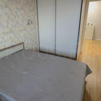 Сдается Многокомнатная квартира, 60 м²