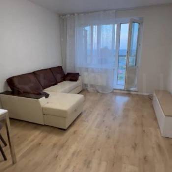 Сдается Многокомнатная квартира, 60 м²