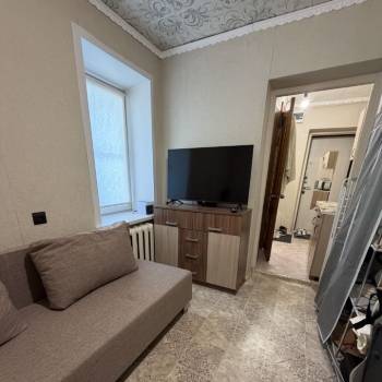 Продается 1-комнатная квартира, 13,3 м²