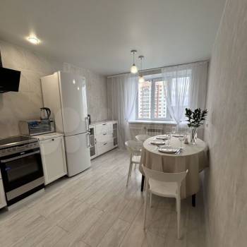 Сдается Многокомнатная квартира, 84 м²