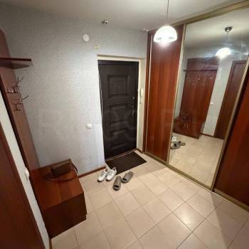Сдается 1-комнатная квартира, 42 м²