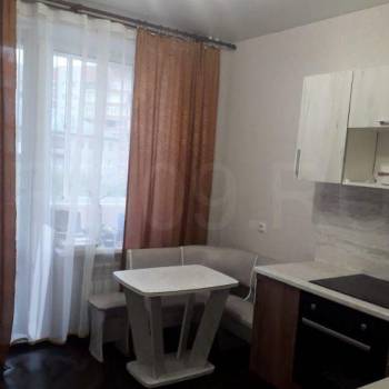 Сдается 1-комнатная квартира, 48 м²