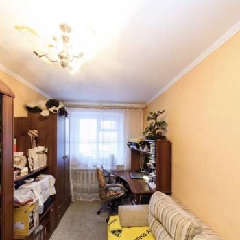 Продается Многокомнатная квартира, 73,5 м²