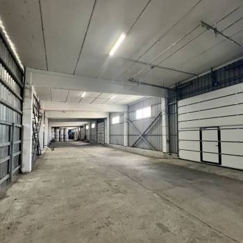 Сдается Нежилое помещение, 750 м²