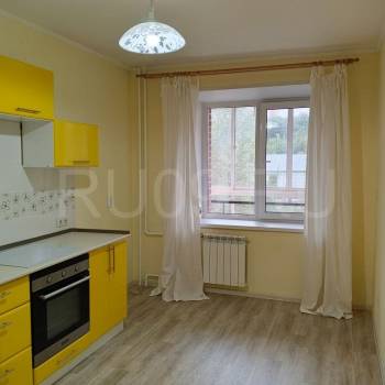 Продается 1-комнатная квартира, 42 м²
