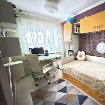 Сдается Многокомнатная квартира, 104 м²