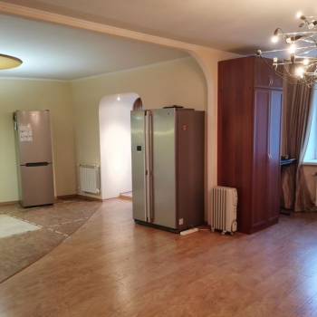 Продается 2-х комнатная квартира, 103,7 м²
