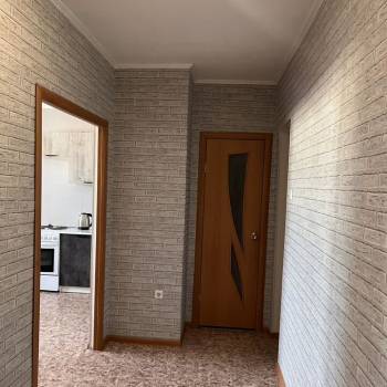 Продается 1-комнатная квартира, 40 м²