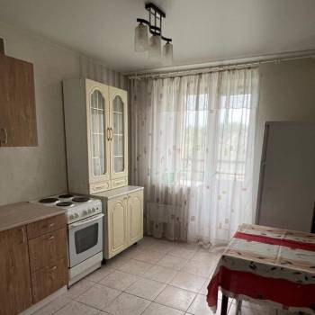 Продается 1-комнатная квартира, 32 м²