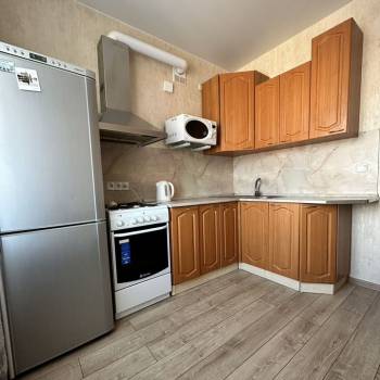 Сдается 1-комнатная квартира, 40 м²