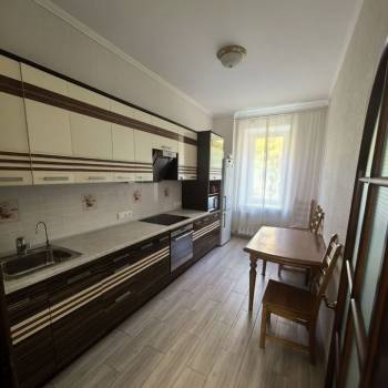 Сдается 1-комнатная квартира, 47 м²